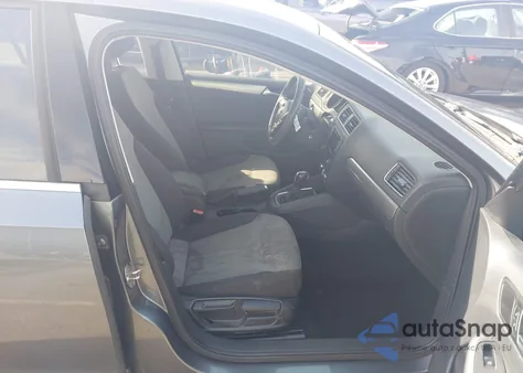 2017 Volkswagen Jetta 1.4T S из США, поврежденный, VIN 3VW2B7AJ7HM273137